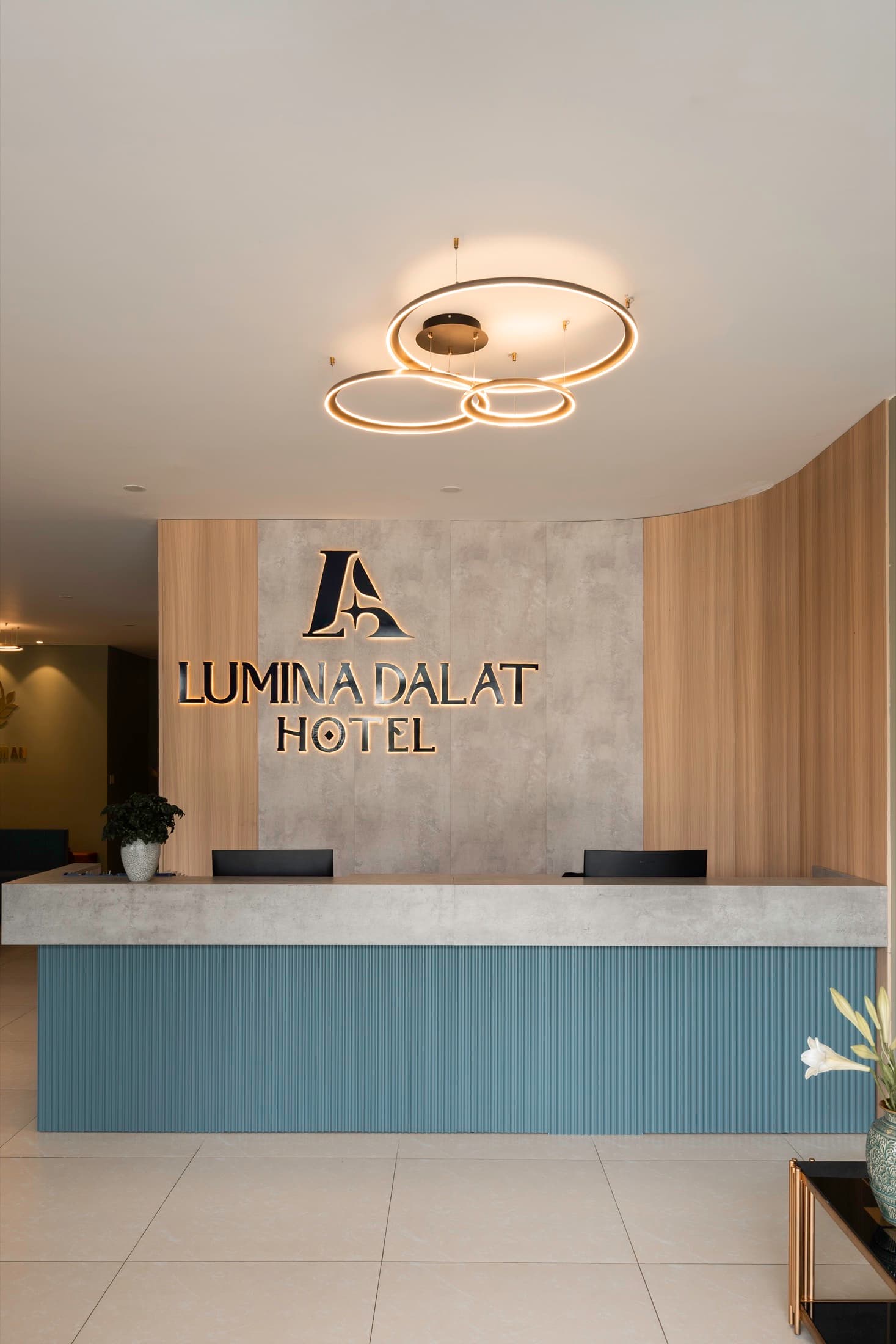 Lumina Exterior